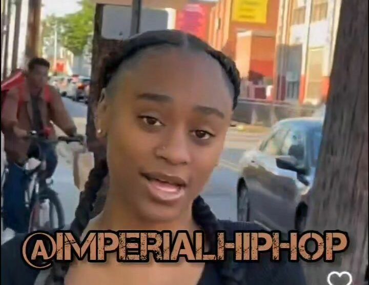 DeeDee Got This Chick Belting It Out After Hooking Up Her Hair, DeeDee Is the Illest Hairstylist in the Game